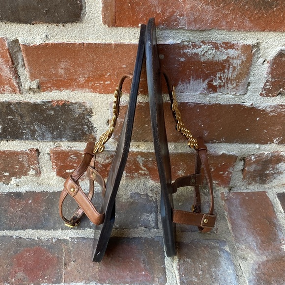 Diane Von Furstenberg Brown Leather Thong Sandals with Gold Accents - Picture 5 of 9